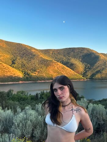 Lyricsliife page leaked private photo uncensored HD quality