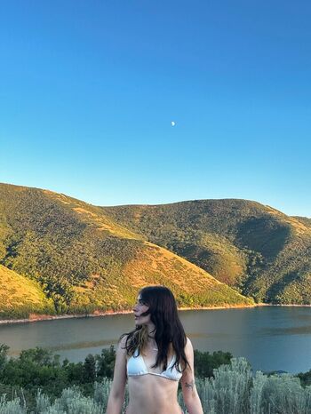 Lyricsliife page leaked private photo uncensored HD quality