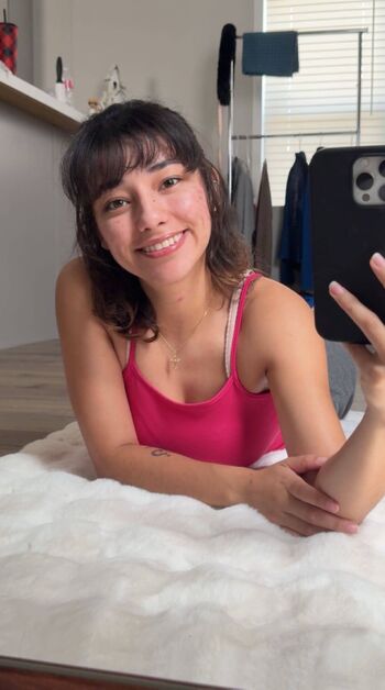Lyssalevin leaked private photo uncensored HD quality