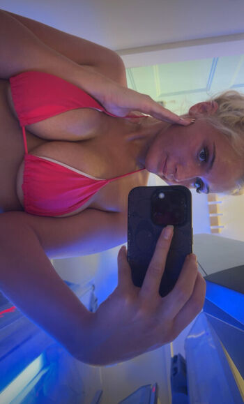 Madzbee leaked private photo uncensored HD quality