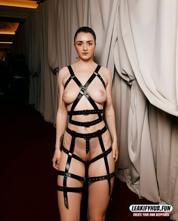 Maisie williams leaked private photo uncensored HD quality