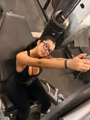 Malu trevejo  page leaked private photo uncensored HD quality