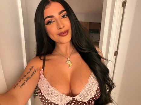 Malu trevejo  page leaked private photo uncensored HD quality