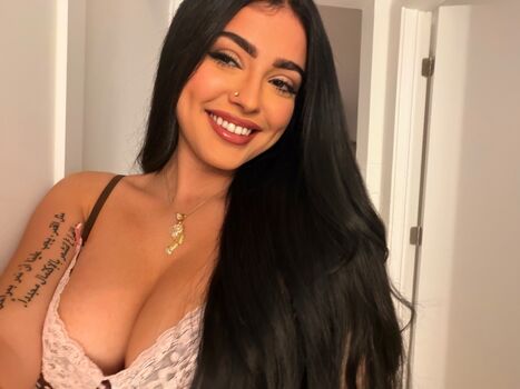 Malu trevejo  page leaked private photo uncensored HD quality