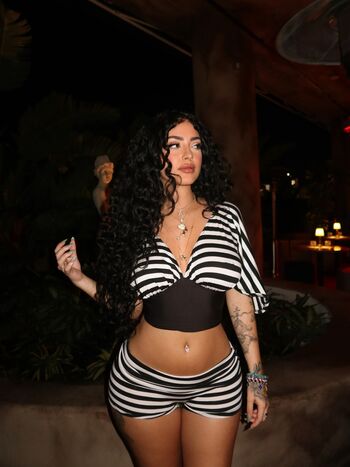 Malu trevejo  page leaked private photo uncensored HD quality