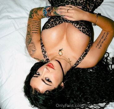 Malu trevejo  page leaked private photo uncensored HD quality