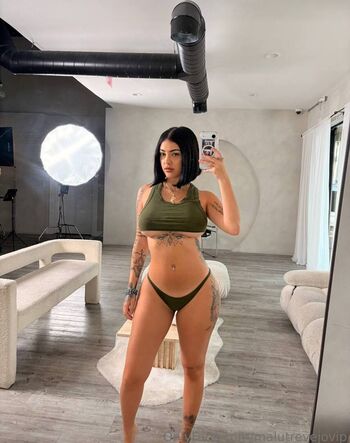 Malu trevejo  page leaked private photo uncensored HD quality