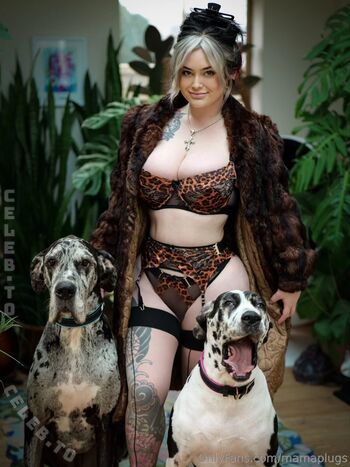 Mamaplugs  page leaked private photo uncensored HD quality