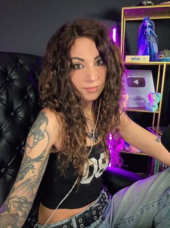 Meloniemac page leaked private photo uncensored HD quality