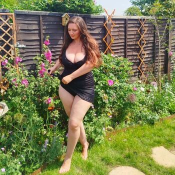 Missvintagedresses page leaked private photo uncensored HD quality