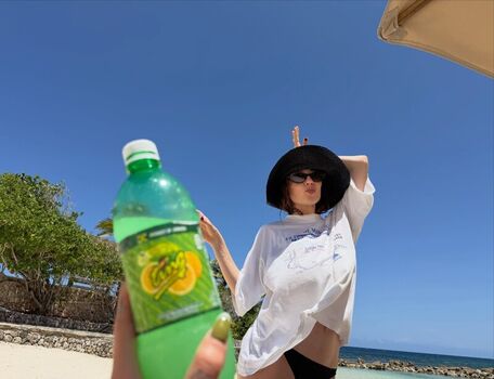 Molly gordon leaked private photo uncensored HD quality