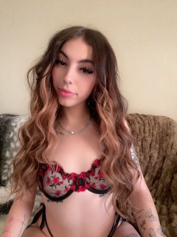 Mollyybebee leaked private photo uncensored HD quality