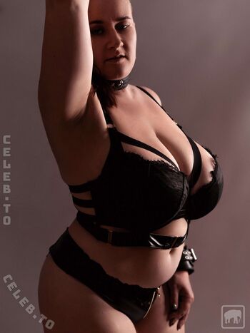 Ms curvylicous page leaked private photo uncensored HD quality