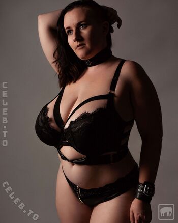 Ms curvylicous page leaked private photo uncensored HD quality