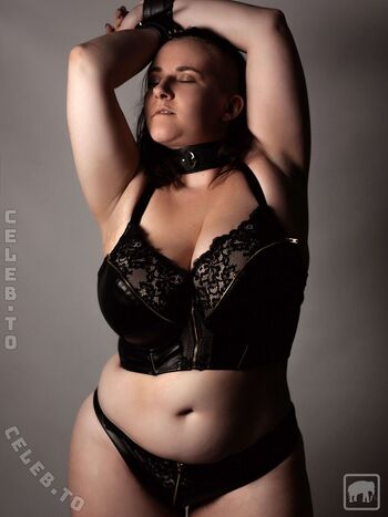 Ms curvylicous page leaked private photo uncensored HD quality
