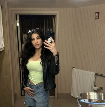 Naila iqbal leaked private photo uncensored HD quality