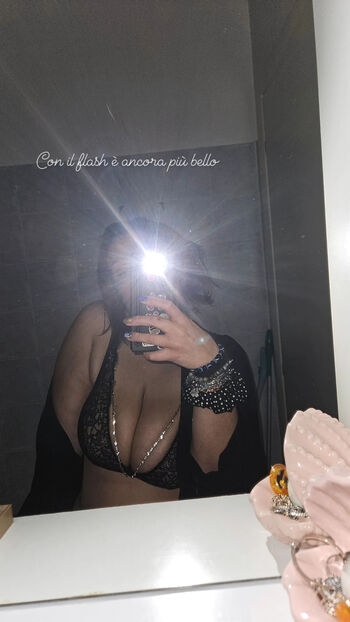 Noemi leaked private photo uncensored HD quality