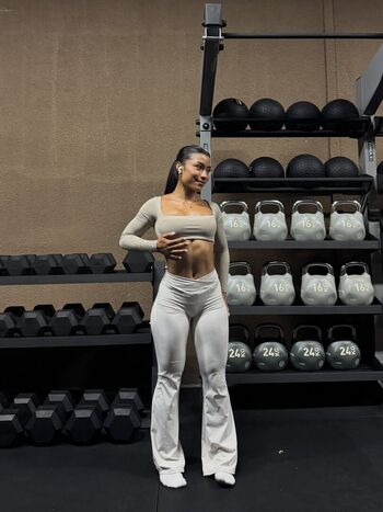 Okyyoliviaa leaked private photo uncensored HD quality