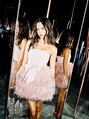 Olivia rodrigo  page leaked private photo uncensored HD quality