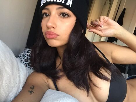 Oliviaraynn page leaked private photo uncensored HD quality