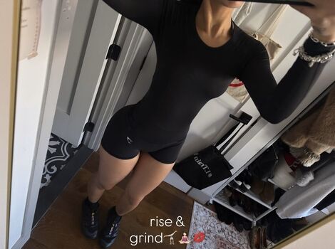 Oliviaraynn page leaked private photo uncensored HD quality