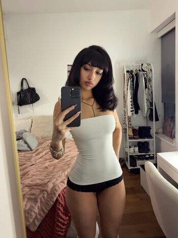 Oliviaraynn leaked private photo uncensored HD quality