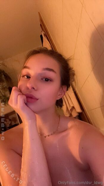 Ossi desi leaked private photo uncensored HD quality