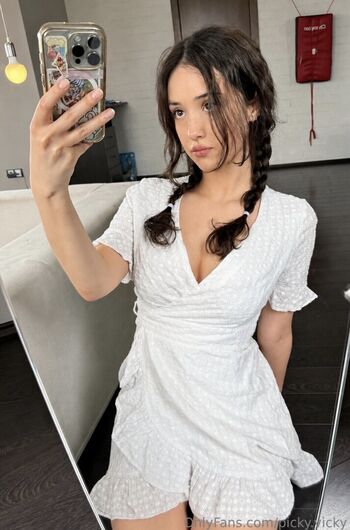 Picky vicky leaked private photo uncensored HD quality