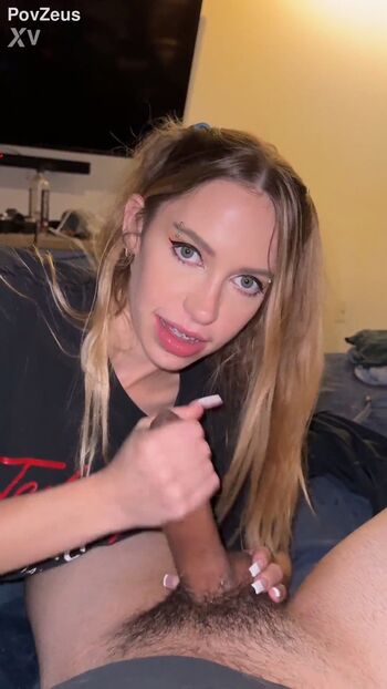 Povzeus page leaked private photo uncensored HD quality