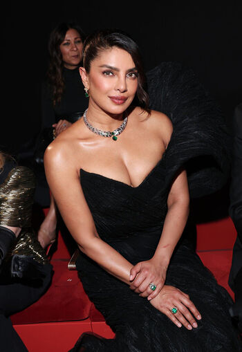 Priyanka chopra page leaked private photo uncensored HD quality