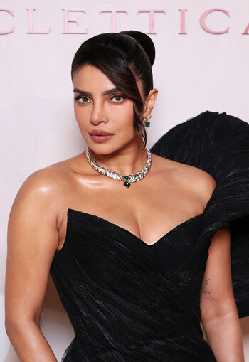 Priyanka chopra page leaked private photo uncensored HD quality