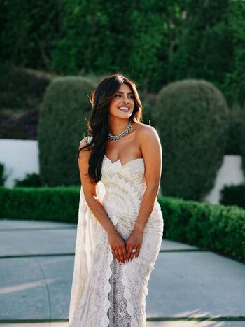 Priyanka chopra page leaked private photo uncensored HD quality