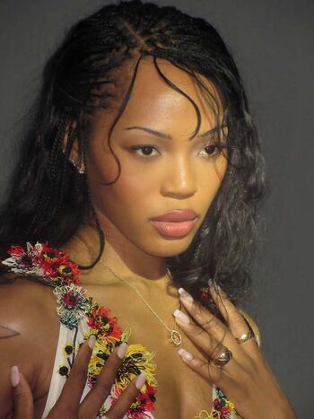 Quenlin blackwell leaked private photo uncensored HD quality