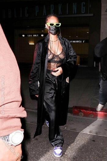 Rihanna leaked private photo uncensored HD quality