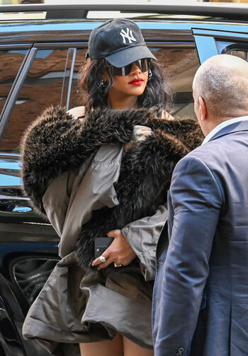 Rihanna  page leaked private photo uncensored HD quality