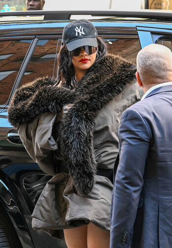 Rihanna  page leaked private photo uncensored HD quality