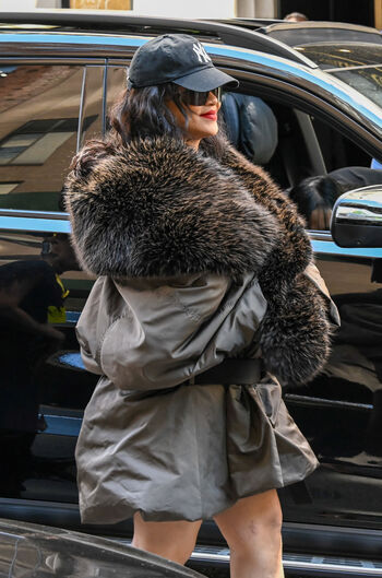 Rihanna  page leaked private photo uncensored HD quality