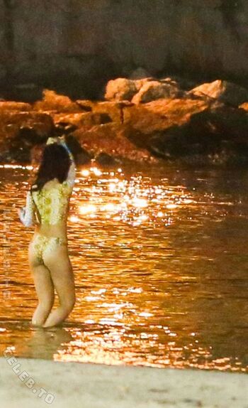 Rihanna  page leaked private photo uncensored HD quality