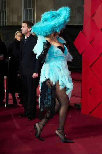 Rihanna  page leaked private photo uncensored HD quality