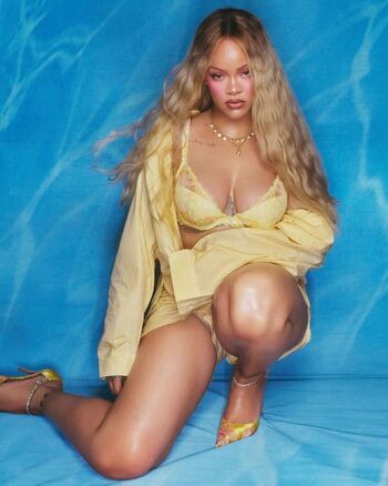 Rihanna  page leaked private photo uncensored HD quality