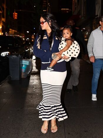 Rihanna  page leaked private photo uncensored HD quality