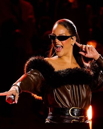 Rihanna  page leaked private photo uncensored HD quality