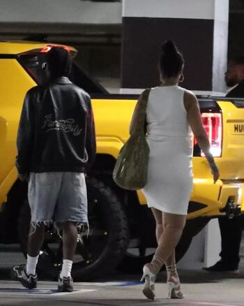 Rihanna  page leaked private photo uncensored HD quality
