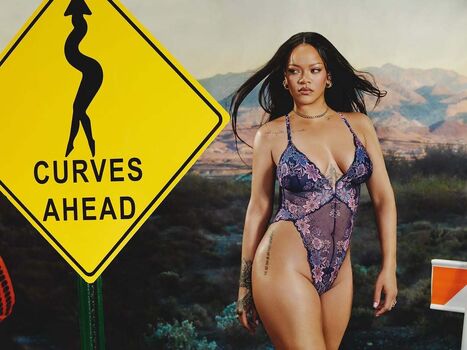 Rihanna  page leaked private photo uncensored HD quality