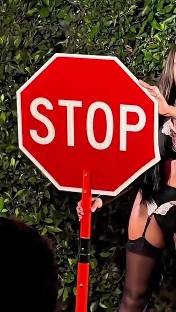 Rihanna  page leaked private photo uncensored HD quality