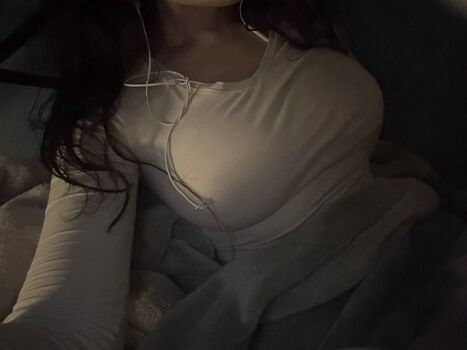 Robyn  page leaked private photo uncensored HD quality