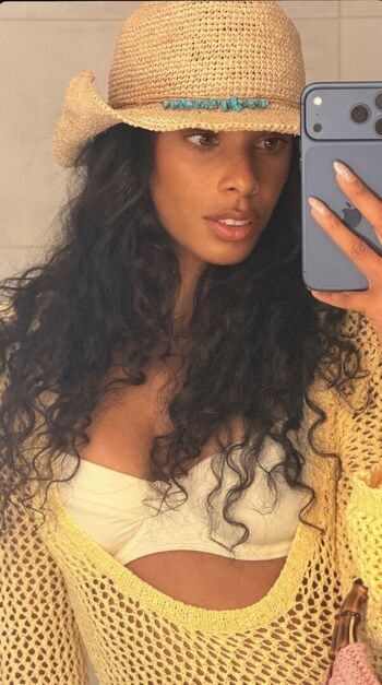 Rochelle humes page leaked private photo uncensored HD quality