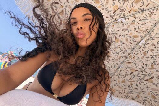 Rochelle humes page leaked private photo uncensored HD quality