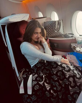 Roshni walia leaked private photo uncensored HD quality