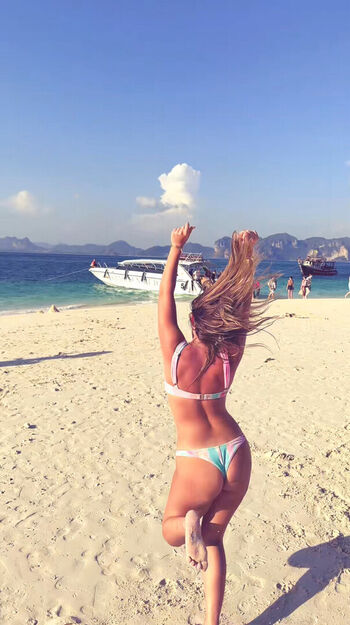 Rosie mcclelland page leaked private photo uncensored HD quality